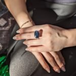 Fine Quality 12.21ct IGI Certified Unheated Blue Sapphire & Diamond Ring in 18k White Gold - Image 4