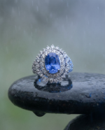 4.39ct Cushion Blue Sapphire. Diamond Halo Engagement Ring set in Platinum. Unheated - Image 4